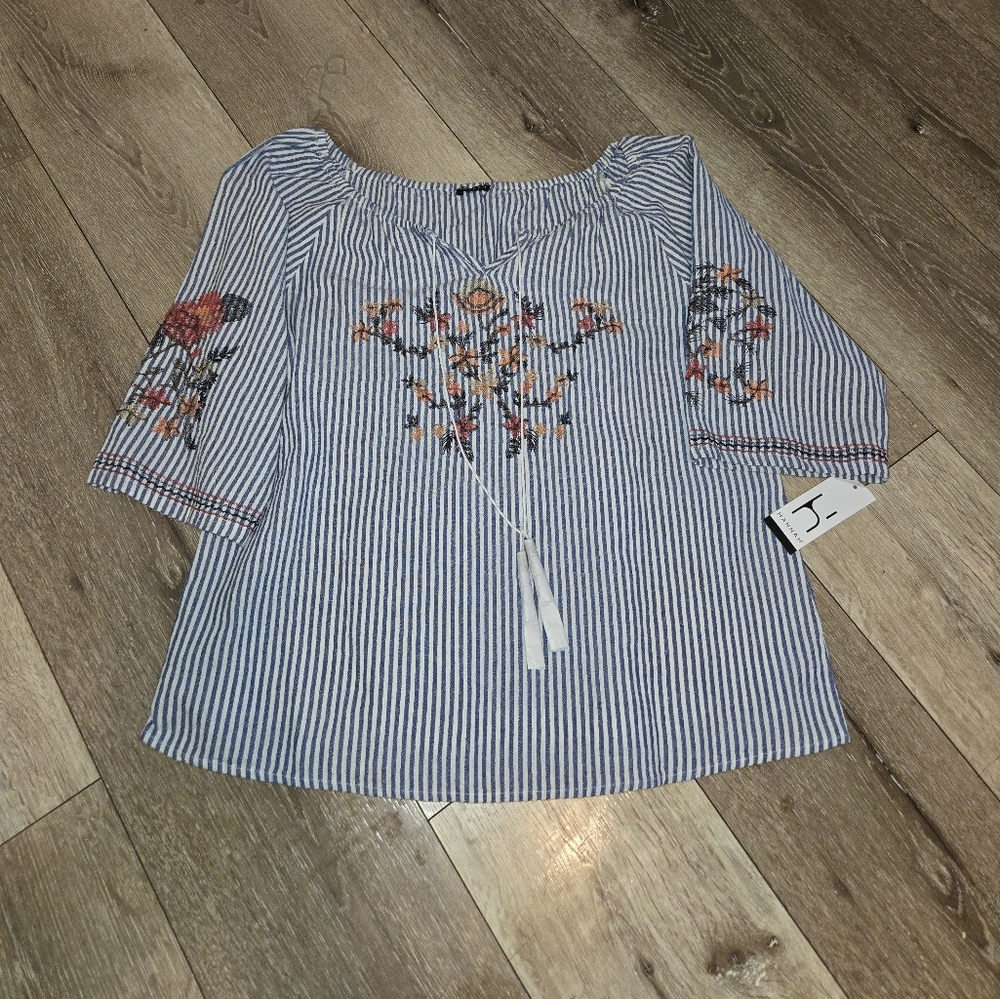 Hannah Blue and White Embroidered 3/4 Sleeve Blouse